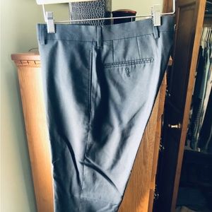 Calvin Klein 32W30L men’s dress pants